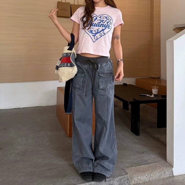 アラベスクハートグラフィッククロップドTシャツ 2col   R02449