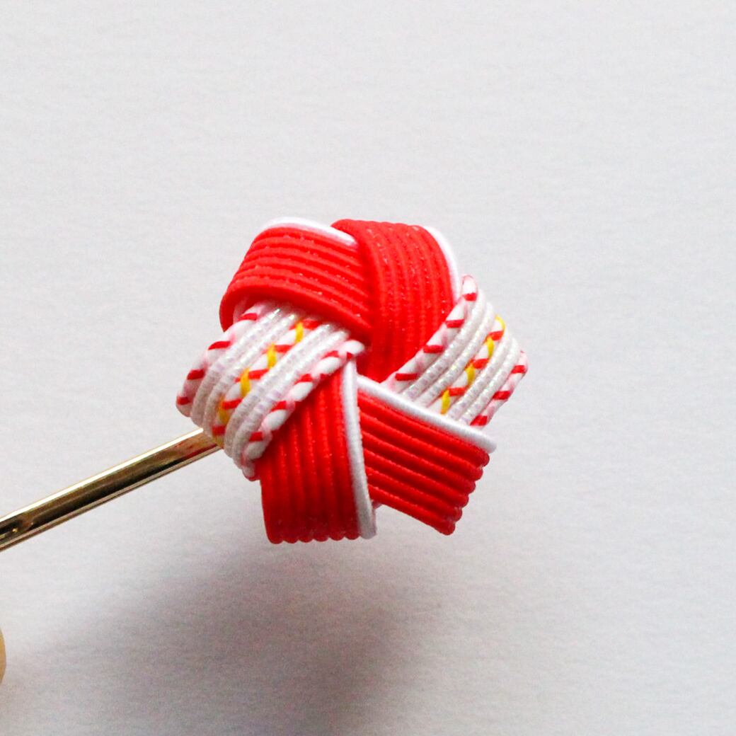 紅の種の水引ヘアピン | 紙単衣 - kamihitoe - | 水引アクセサリーと