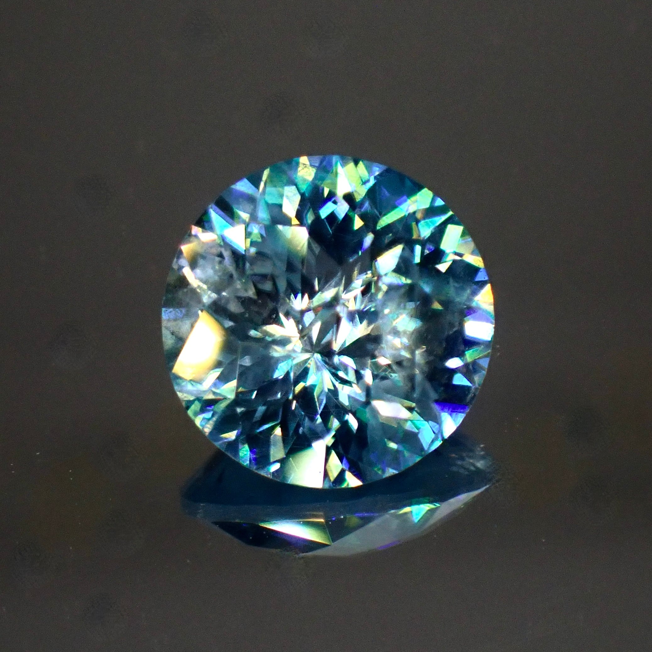 【Brilliant Rose cut™️】輝く青色、ファイアの誘惑 2.9ct 天然 ブルージルコン