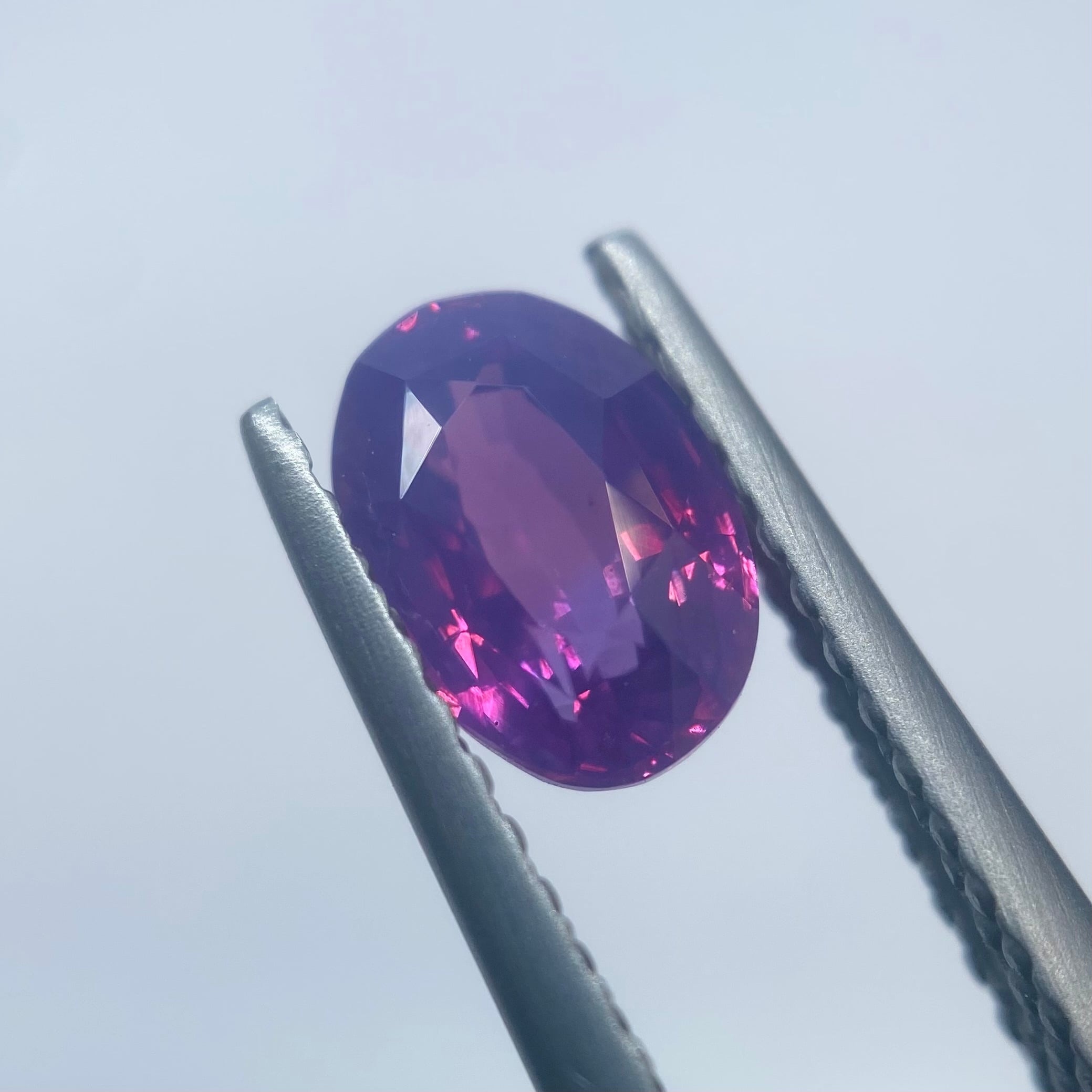 妖艶カラーのサファイア