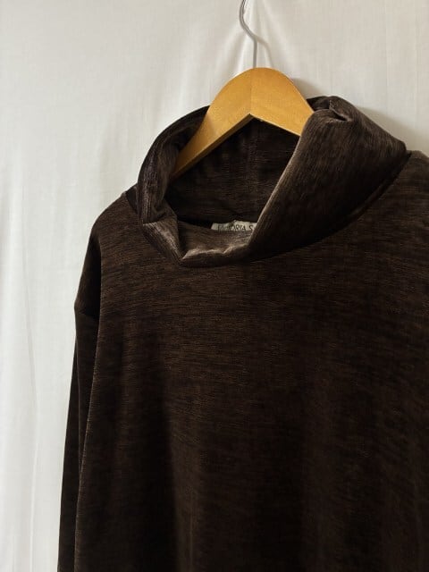 1990's Turtle Neck Velour Cut and Sewn