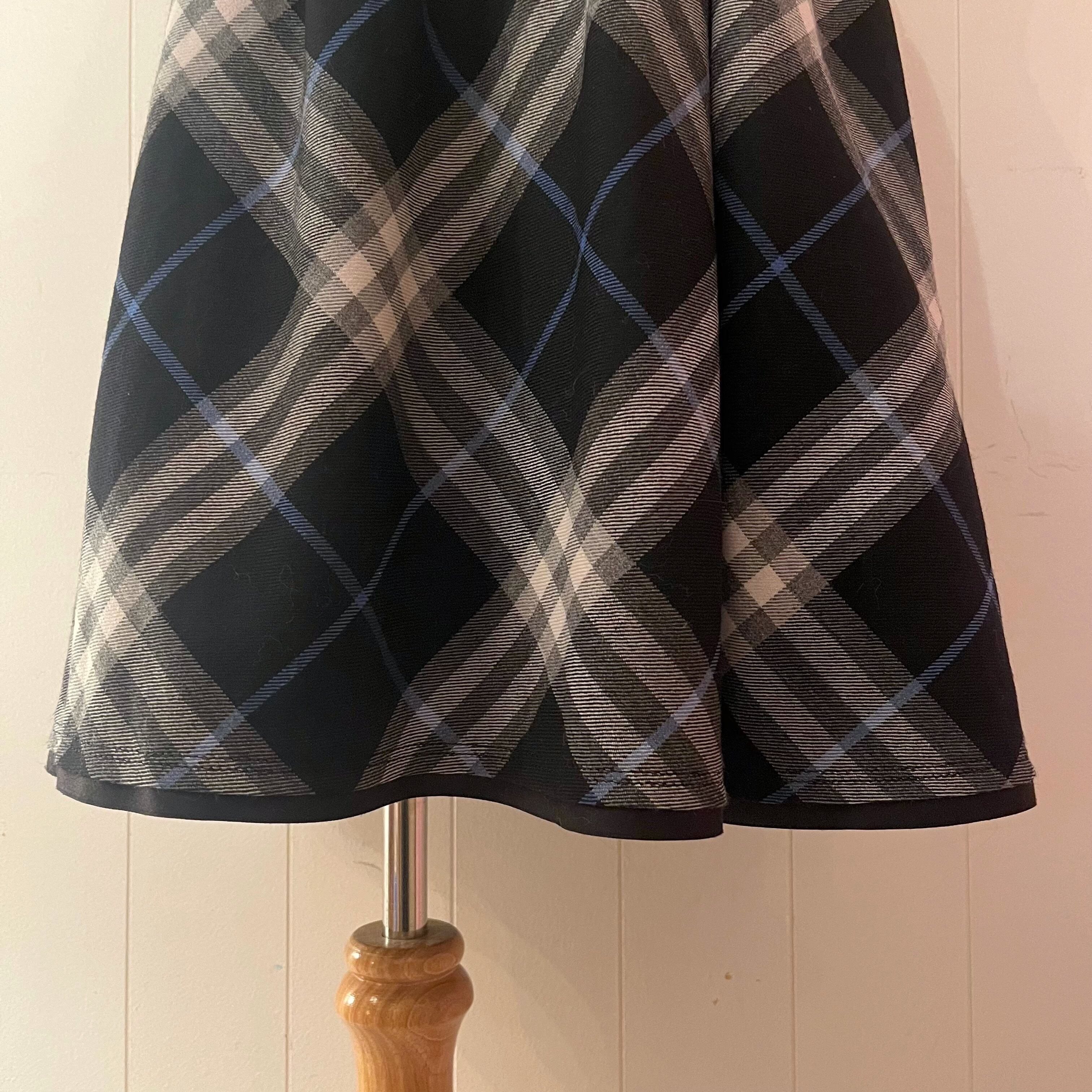 Burberry / blue check flare skirt