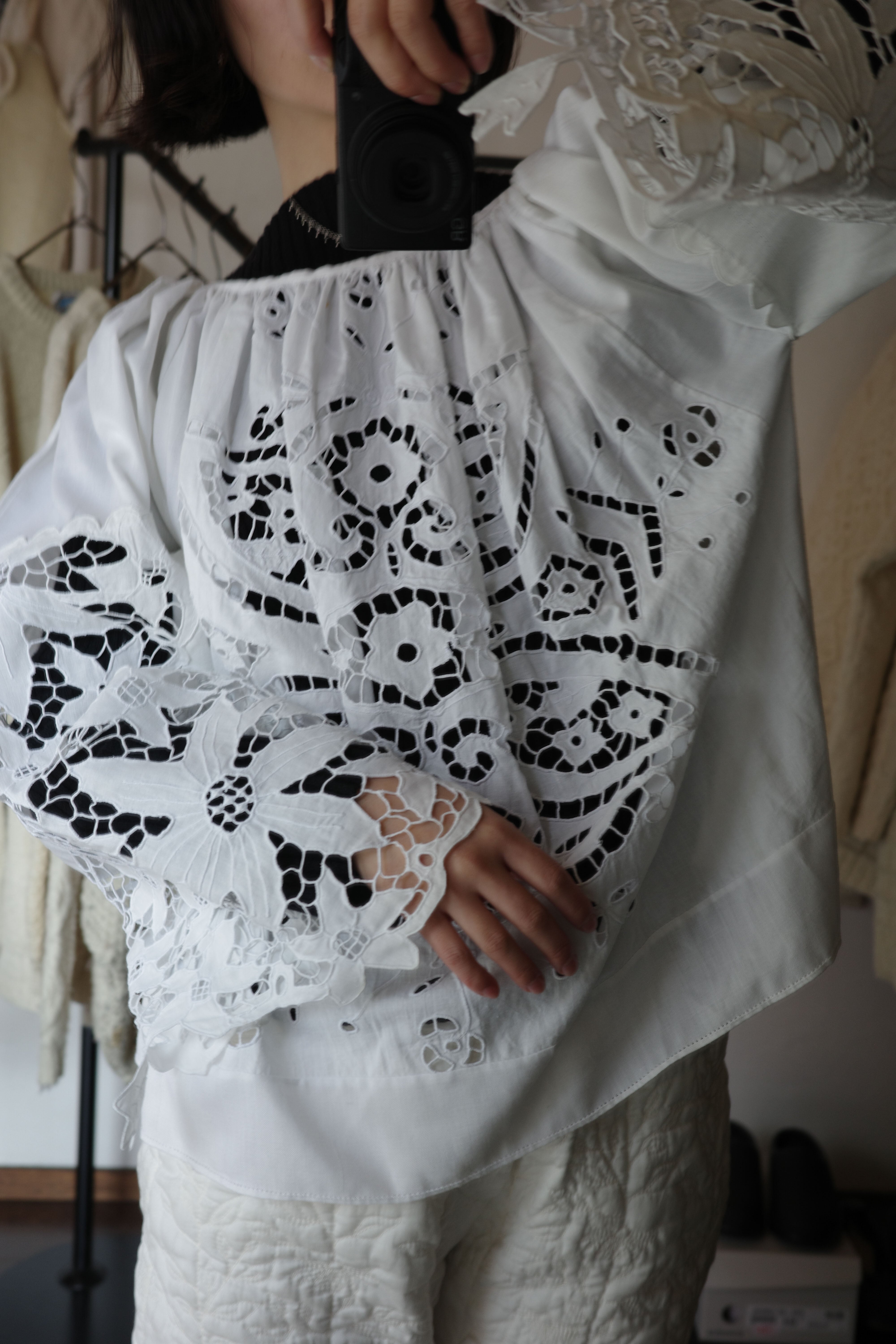 moderate vintage Rumania blouse