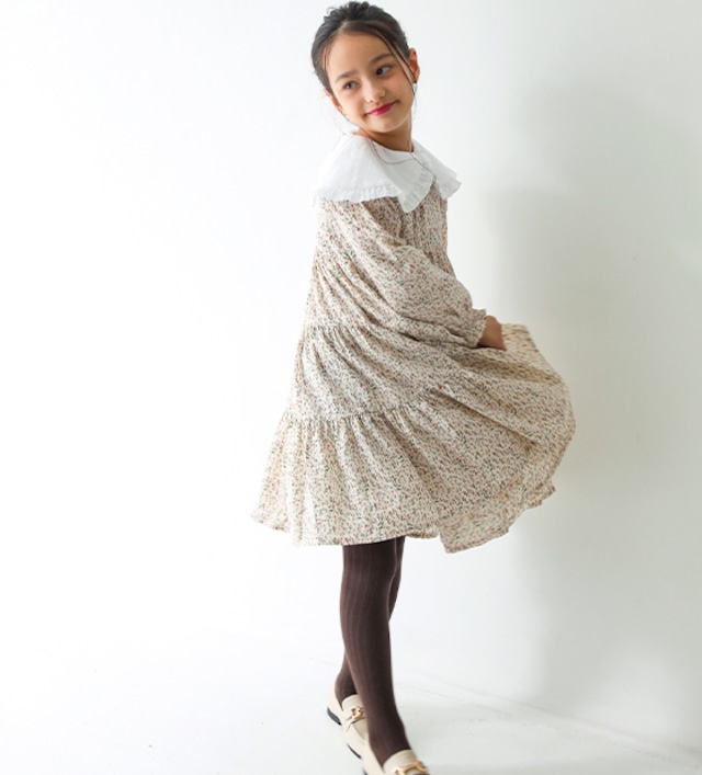 ケープ襟ティアードワンピース<Flower>