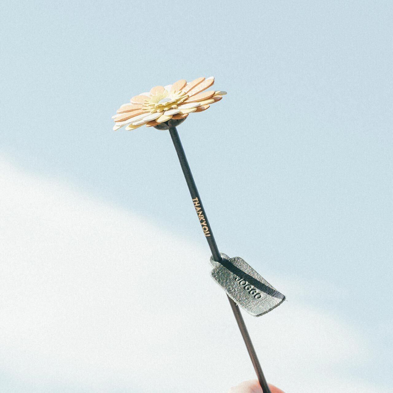 限定デザイン 革の一輪花 ガーベラ Joggo Stock 枯れない革の花とブーケ 革製品のお手入れに使うレザーケアグッズの販売サイト