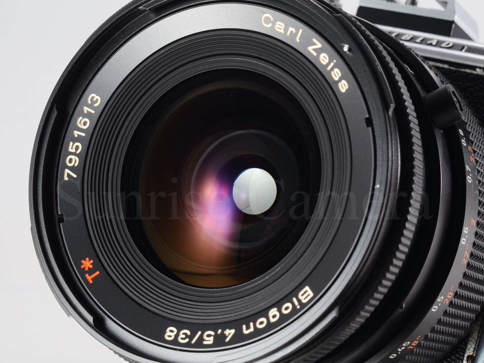 Hasselblad 903SWC / Carl Zeiss T* Biogon 38mm F4.5 A12