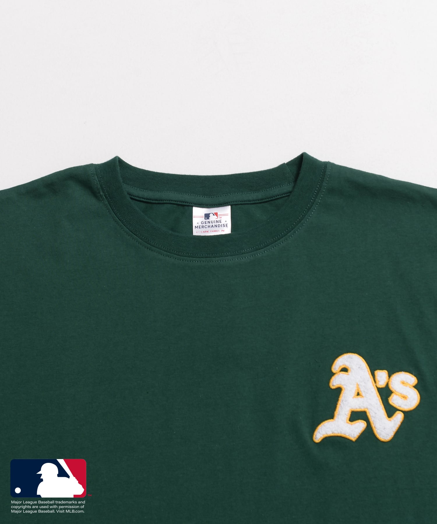 ユニセックス向けのブランドをメインにした、カジュアルな洋服や服飾