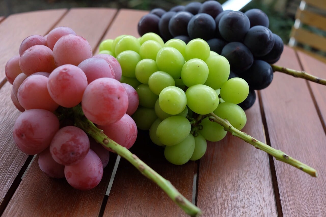 8kg前後（4kg2箱） 色々な種類をお任せ詰合せ（12〜16房） | 勝沼