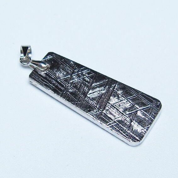 ギベオン ペンダント 隕石 メテオライト 一点物 おまかせ便 112-13462