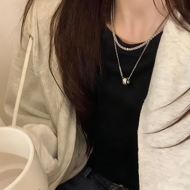 suzyacc揺れる環の輝き2重ネックレス