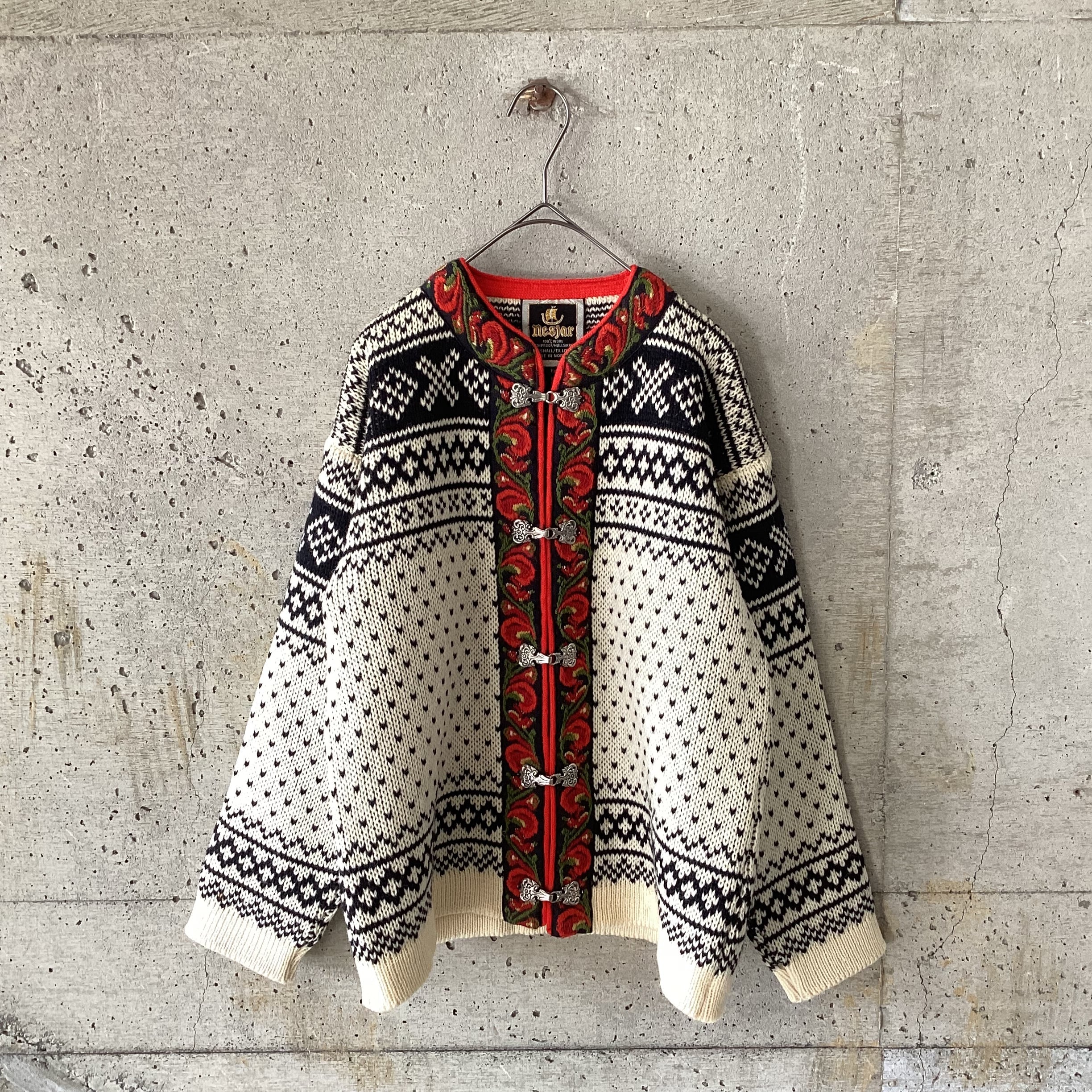 Metal Hook Tyrolean Sweater