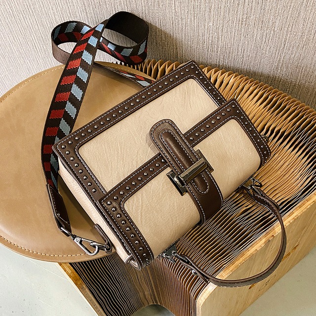 センススモールバッグメスバッグ2020新しい流行のファッションレトロショルダーバッグメッセンジャーバッグバージョンのネットレッドスモールスクエアバッグ Tiancai_Wing_Bag95259204308