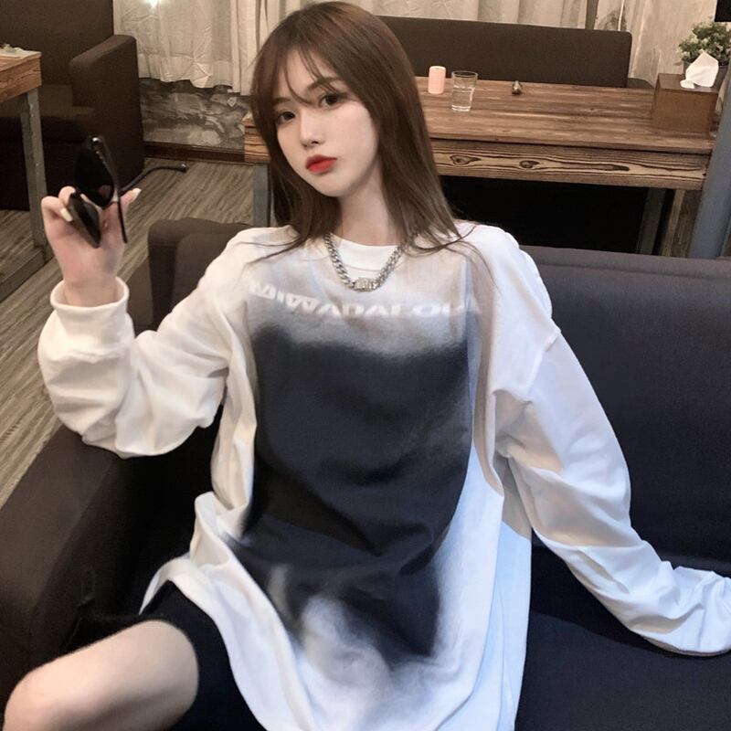 ラウンドネックシャツ トップス スプリングスタイルプリントルーズホワイトTシャツ ロング 春物 Oネック 試着室35334894101