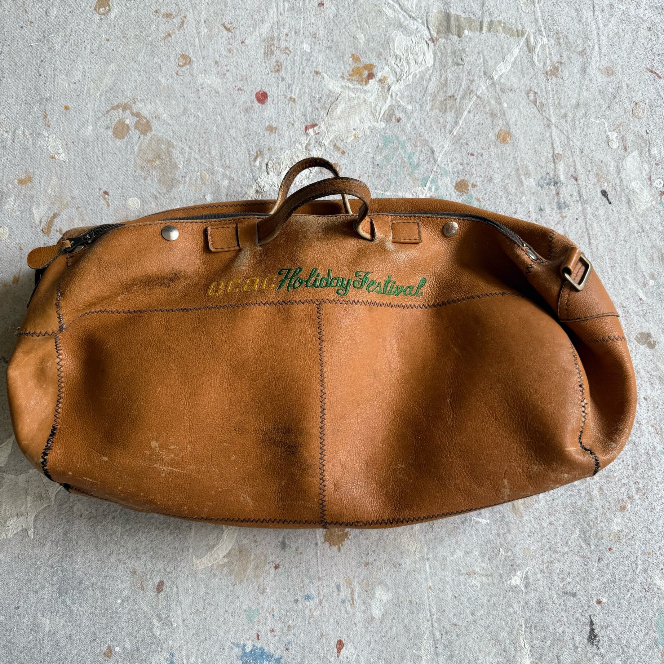 1970s Leather Duffle Bag Z147