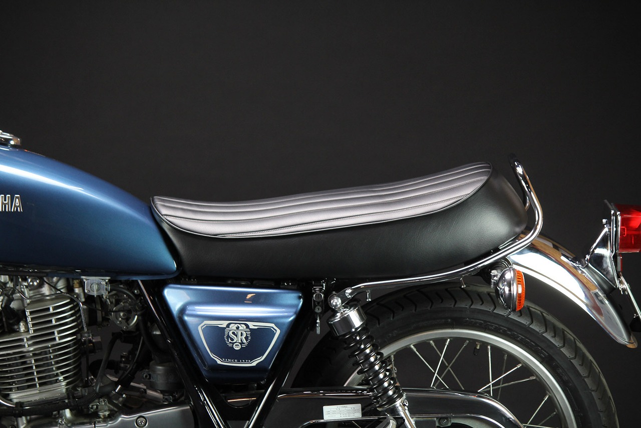 (Custom model)・GOODSEAT "SLENDER" Tuckroll (VERTICAL) SR400 (09YEAR-Final)