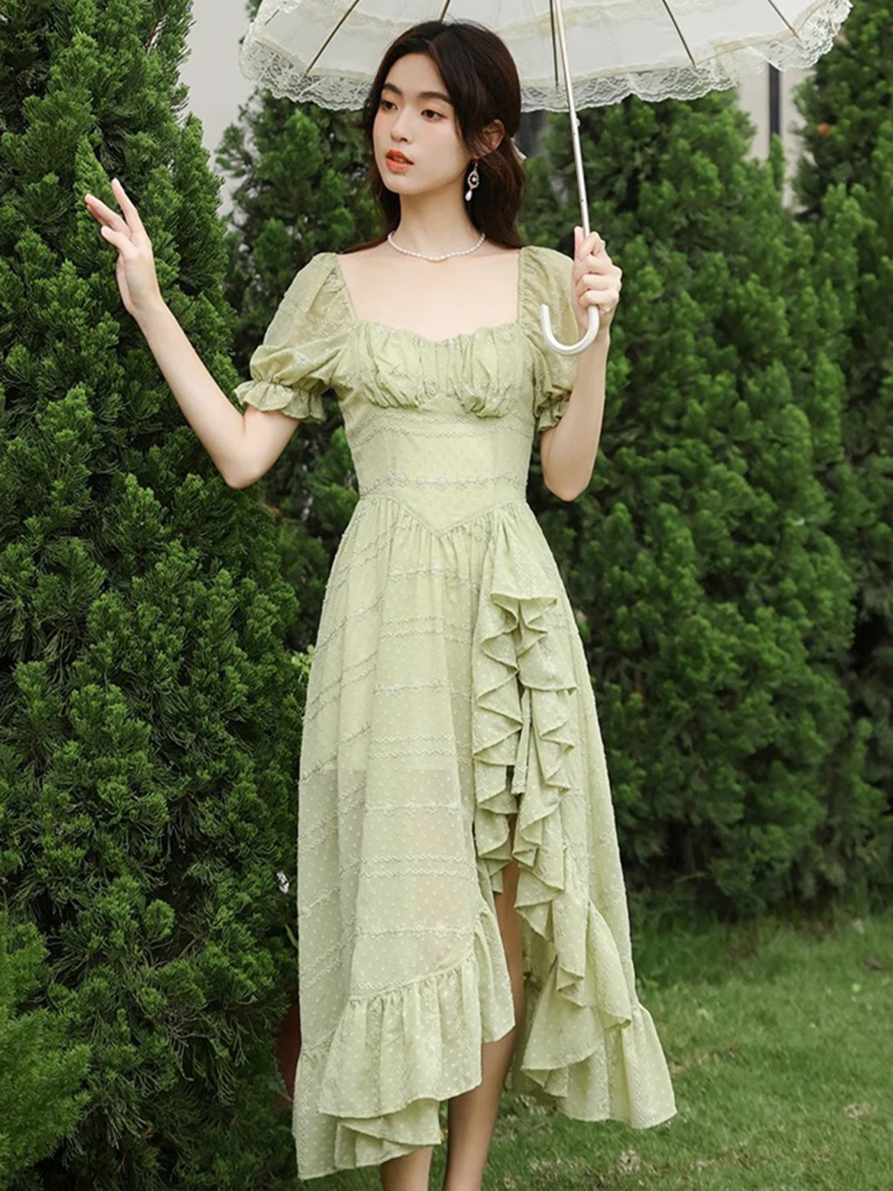 【0039】Ruffle Side Slit Sexy Short Sleeve Dress