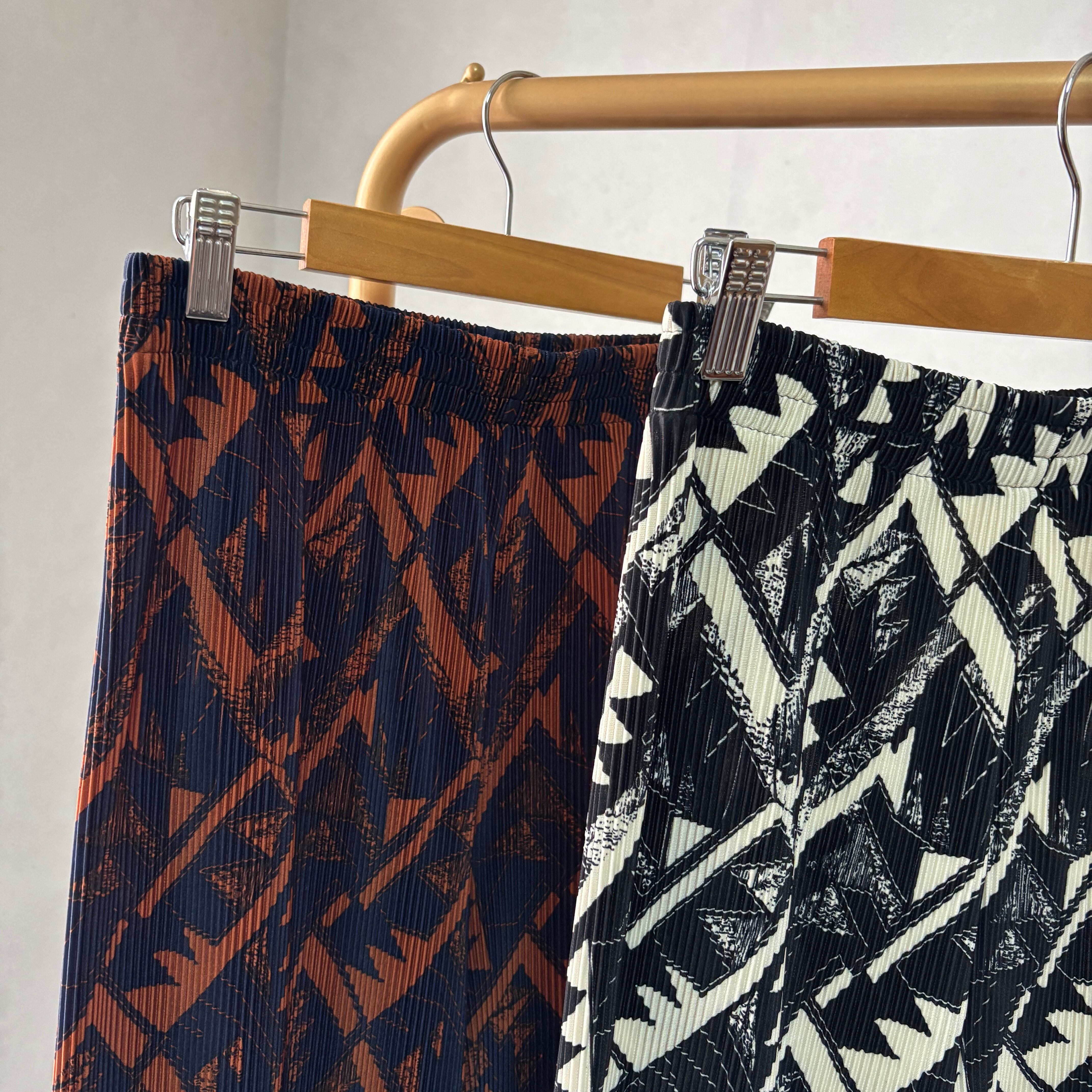geometric pattern pleats pants【Navy】 | Chich&Sally geometric pattern pleats pants【Navy】 | Chich&Sally