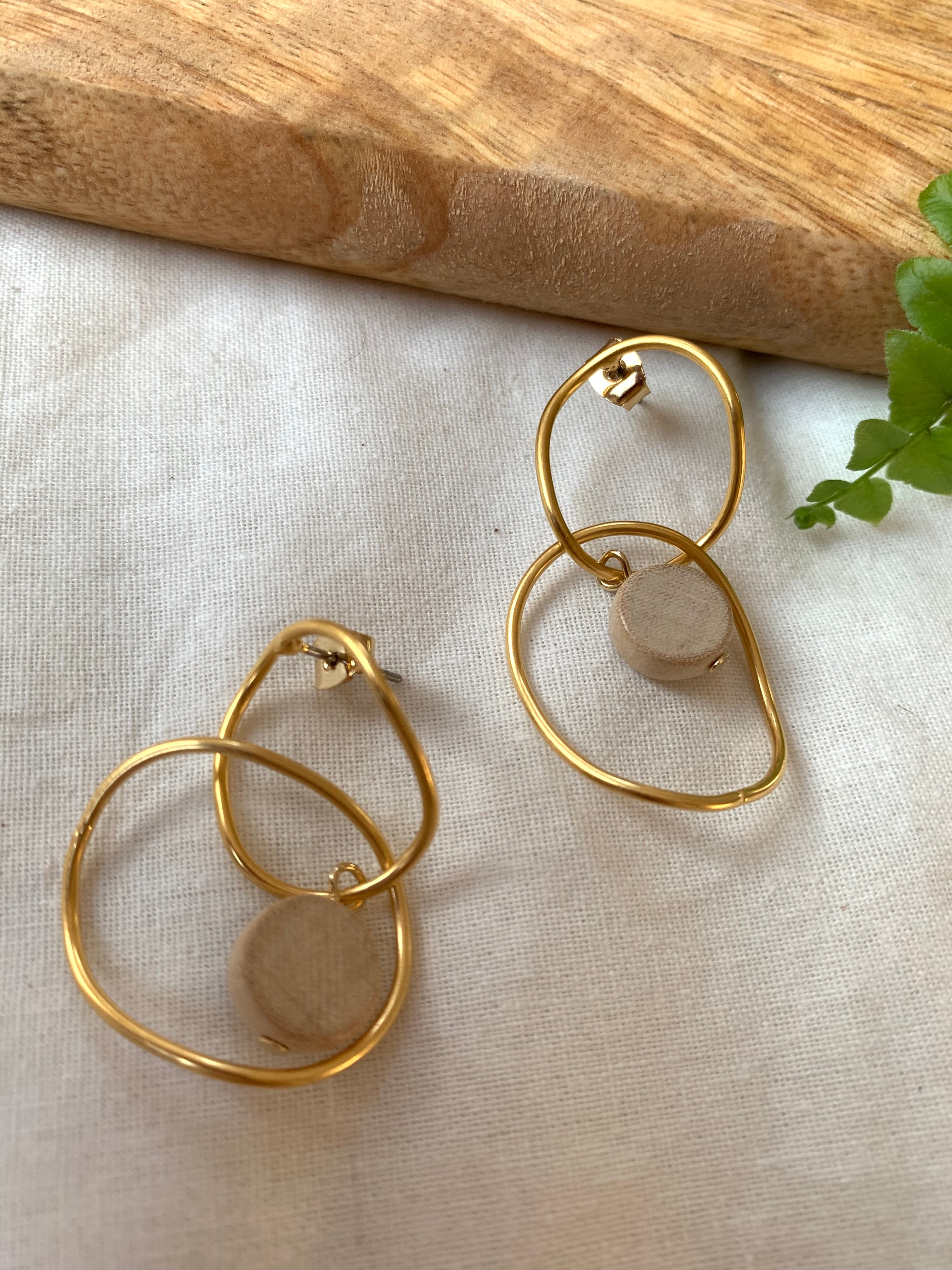 ピアス