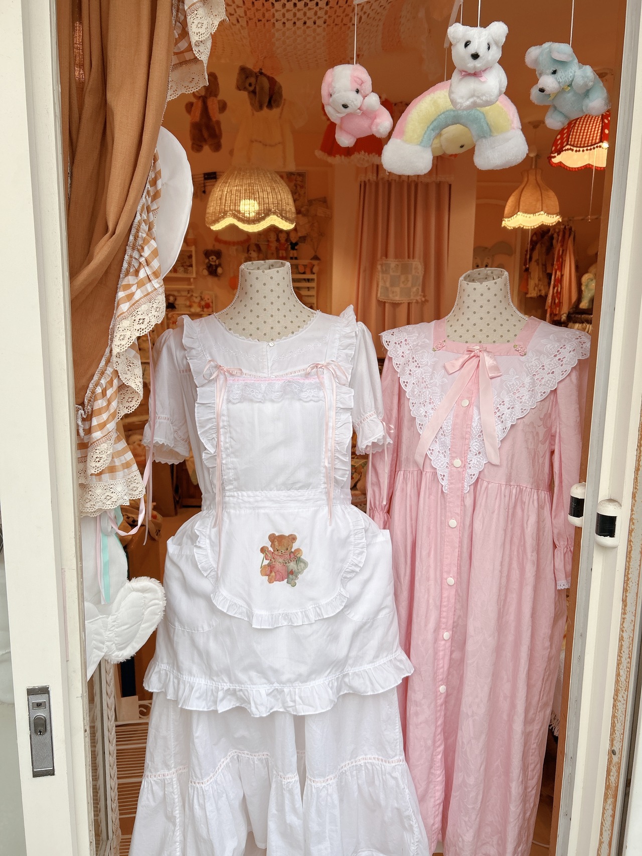 Bear decal apronの画像08