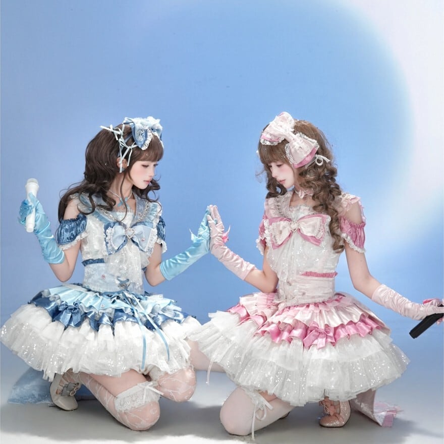 アイドルグループ衣装 きらめきサテンのスリーブカバー フリルたっぷり