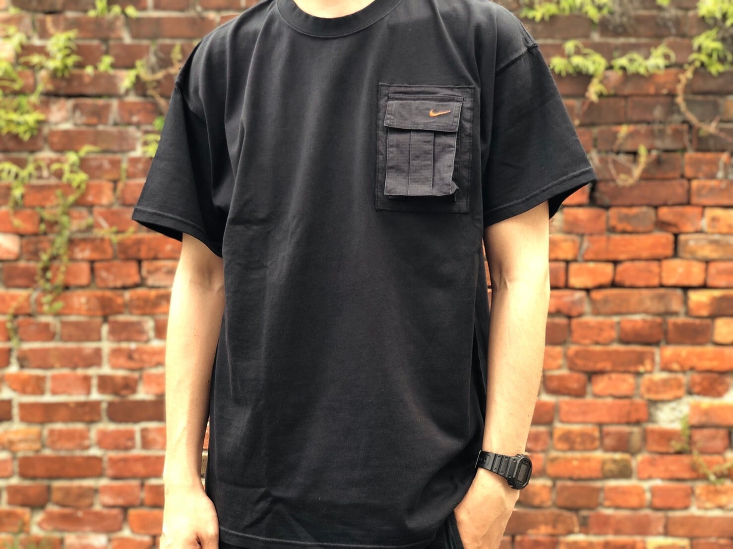 Nike × Travis Scott  Pocket Tシャツ US MサイズTシャツ/カットソー(半袖/袖なし)