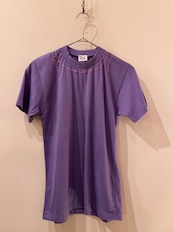 【刺繍リメイク】 パープル刺繍Tシャツ