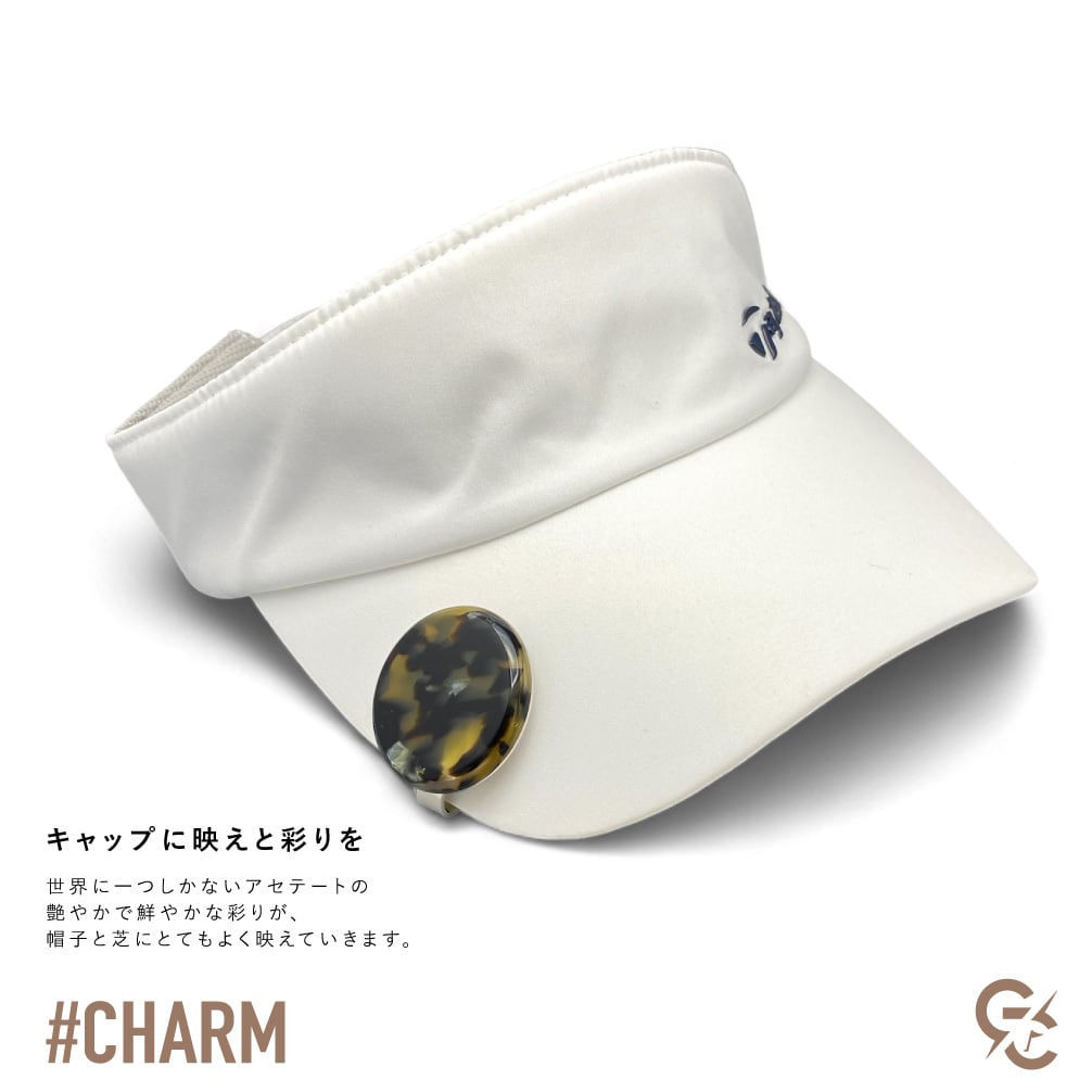 ＃CHARM / モデル名：ソラ（スカイブルー）/帽子と芝に映えるアセテートマーカー