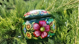 ペトリキウカ塗りのジュエリーボックス（ティモシェンコ作）ウクライナ製