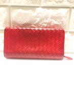 ボッテガヴェネタ ラムレザー レッド 二つ折り長財布