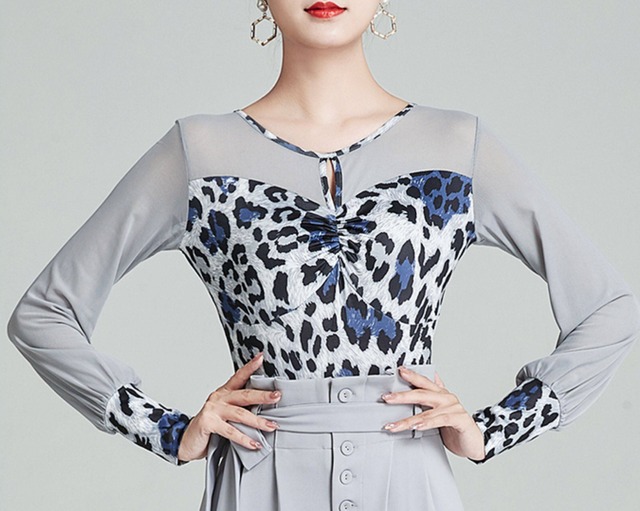 ロングスリーブ　ドットデザイントップス　( レオタードタイプ）　 ds1477