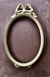 フランス 29c 金のリボンと金の葉とオーバルの額縁 ルイ１６世様式 アンティーク