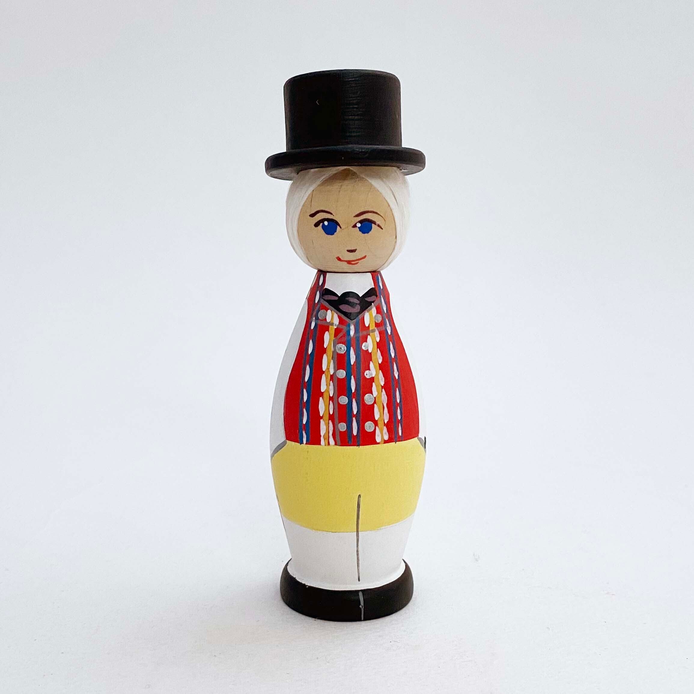 スウェーデンの民族こけし（男の子13cm）