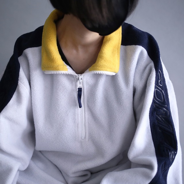 "NAUTICA" switching and sleeve letter design over silhouette fleece pullover