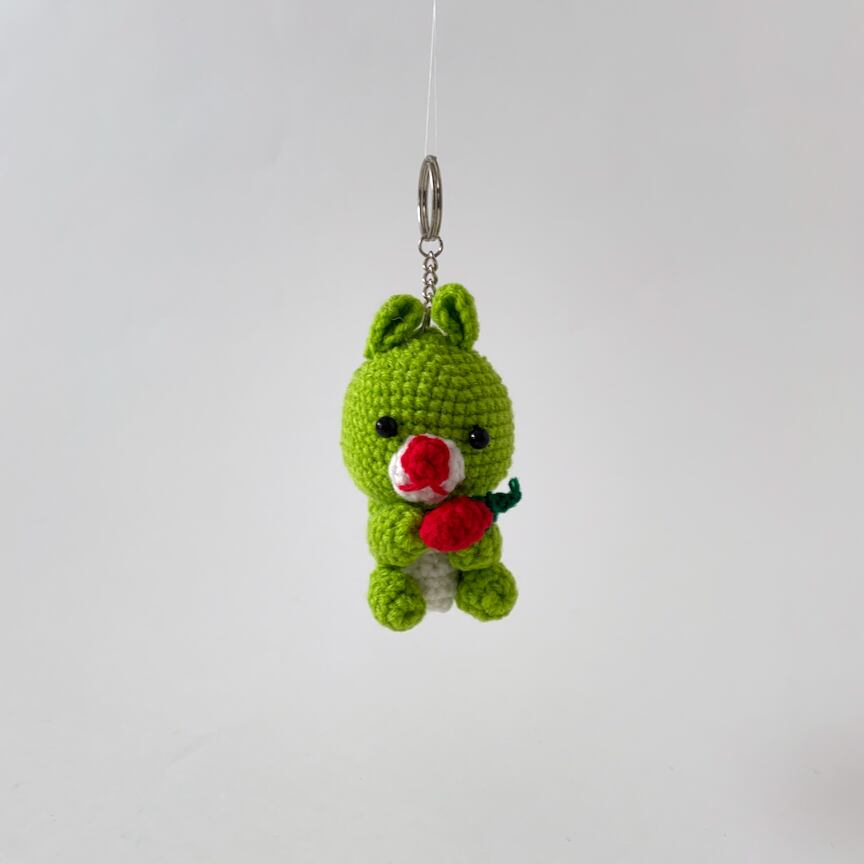 リスのあみぐるみキーホルダー（黄緑） / Squirrel Amigurumi Keychain Light Green