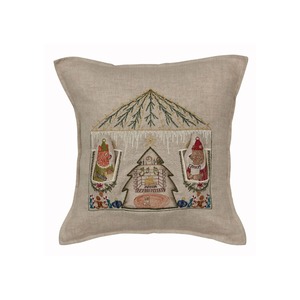 CORAL&TUSK [North Pole Santa's House Pocket Pillow] サンタのお家 ポケット・縫いぐるみ付きクッションカバー 30x30cm  (コーラル・アンド・タスク)