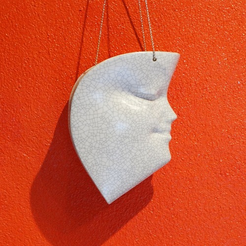 「三枝惣太郎」Face motif hanging modern flower vase
