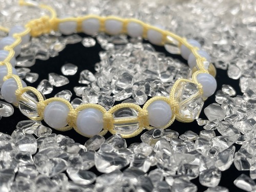 編みブレスレット（ブルーレース・水晶ヒランヤ）