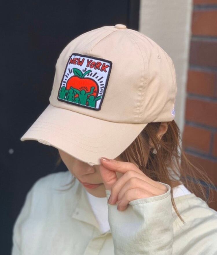 Keith Haring(キースヘリング) NEW YORKアップル ワッペン キャップ ベージュ KH-C3103
