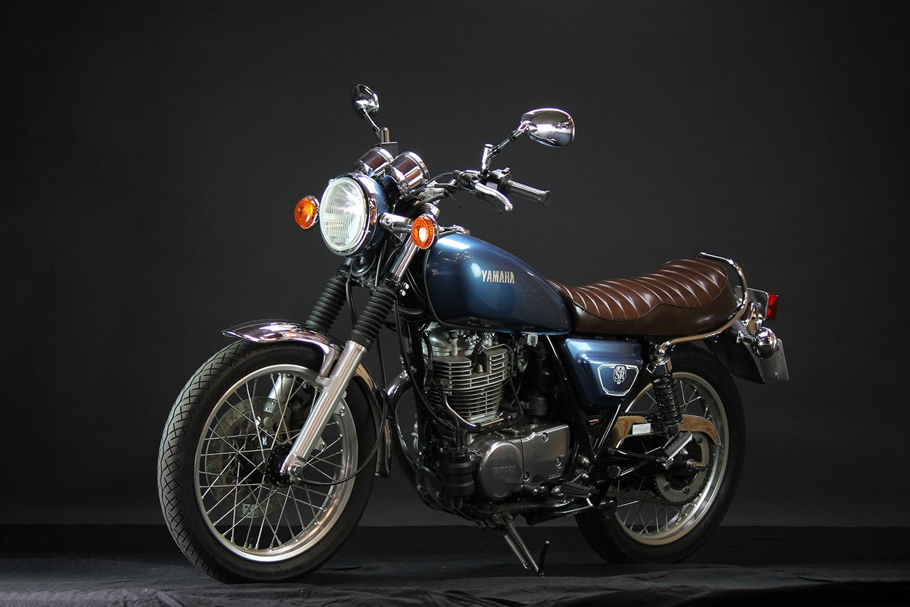 (Custom model)・GOODSEAT "STEP" (Step up)Tuckroll (GENTLE BROWN) SR400 (78-08YEAR)