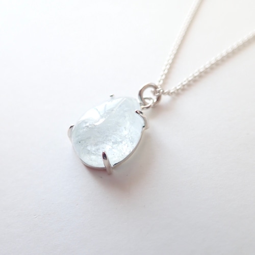 Silver drop pendant