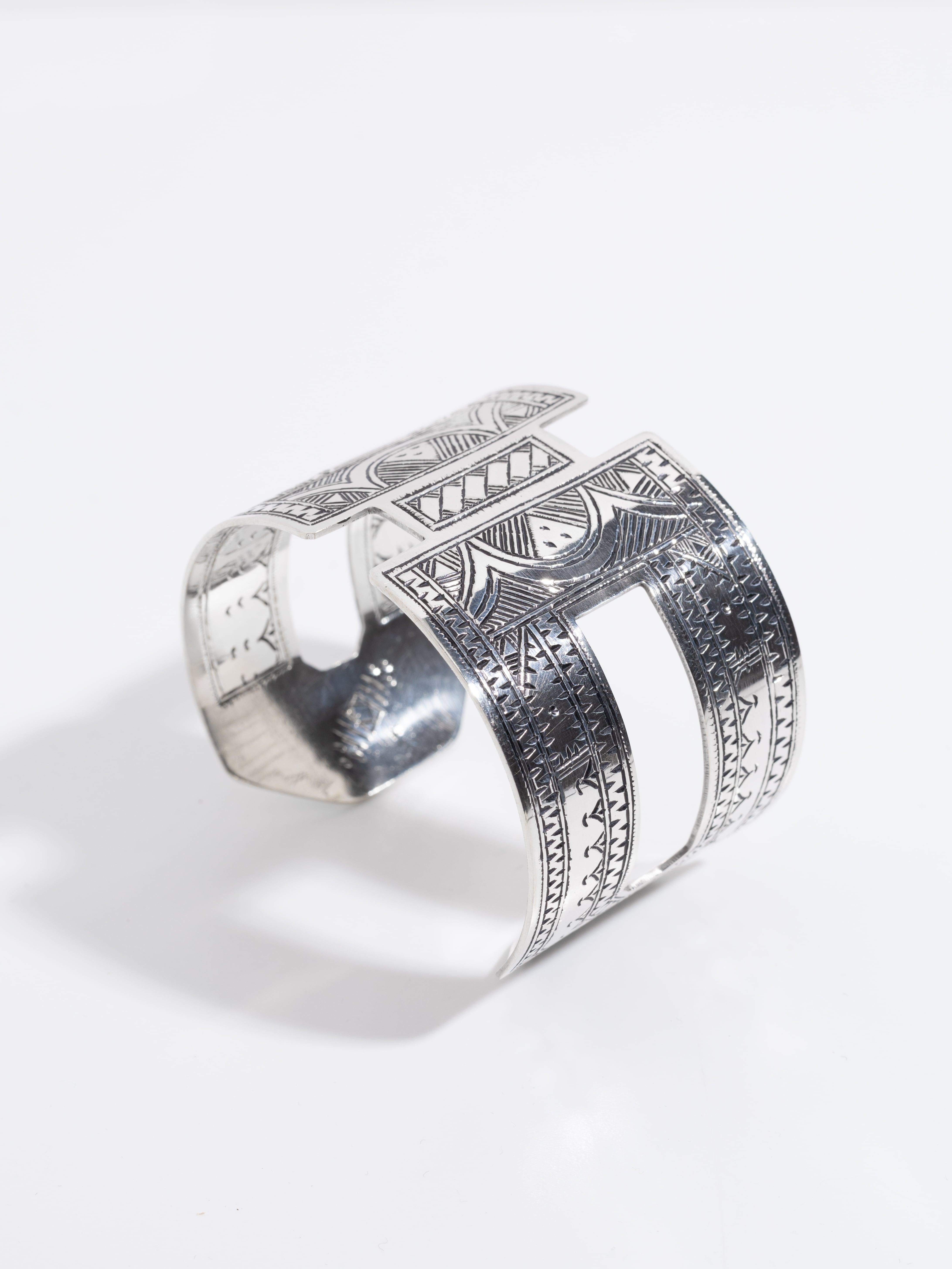 Vintage sterling silver tuareg modern large H type bangle