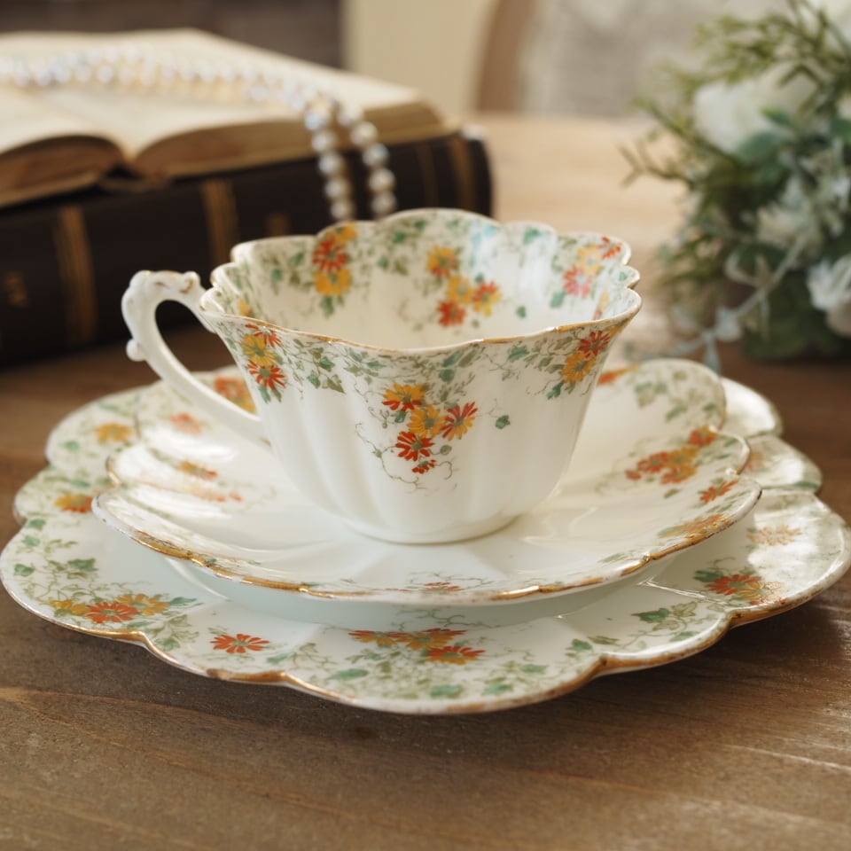 英国Shelley（シェリー） オレンジ・デイジー柄 トリオB カップ