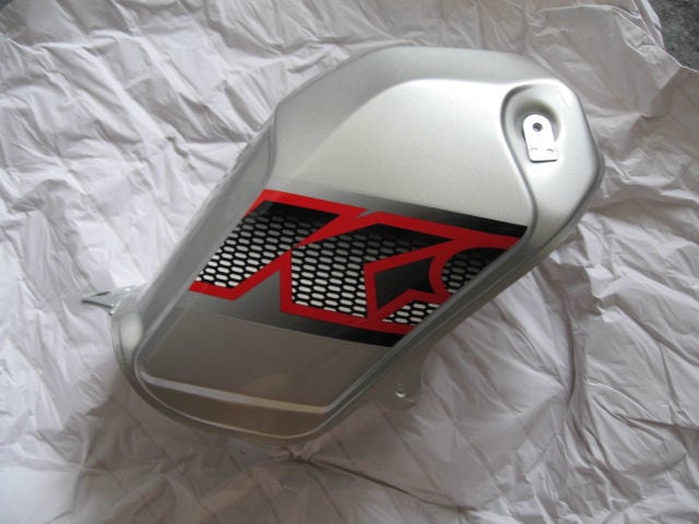 I4-1107 カワサキ KSR110 燃料タンク フューエルタンク 純正品 【KL110A-A07～ 2007年モデル KL110A7F 動画有】 2025年最新Yahoo!オークション -ksr110 タンクの中古品・新品・未