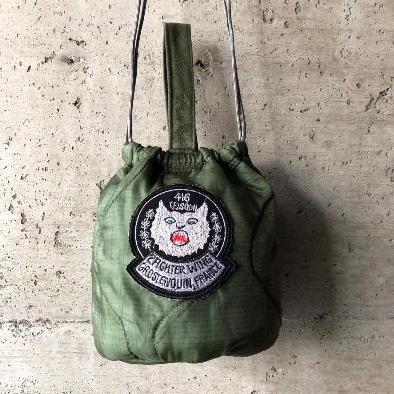 【25902】ライナーリメイク　ペイシェントバッグ　巾着 25902】ライナーリメイク ペイシェントバッグ 巾着 ミリタリーリメイク