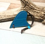 サーフィンのフィン型キーホルダー!バッグチャームにも