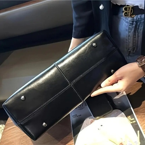 大容量バック レディースバック ２色 黒 緑 トートバック 無地 本革 仕事カバン デイリーバック