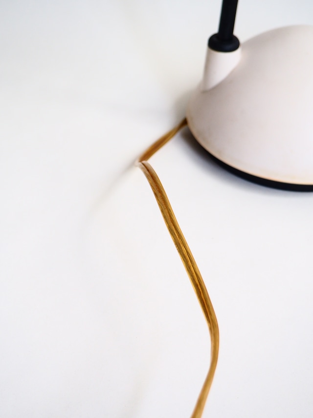 2005 White adjustable desk lamp