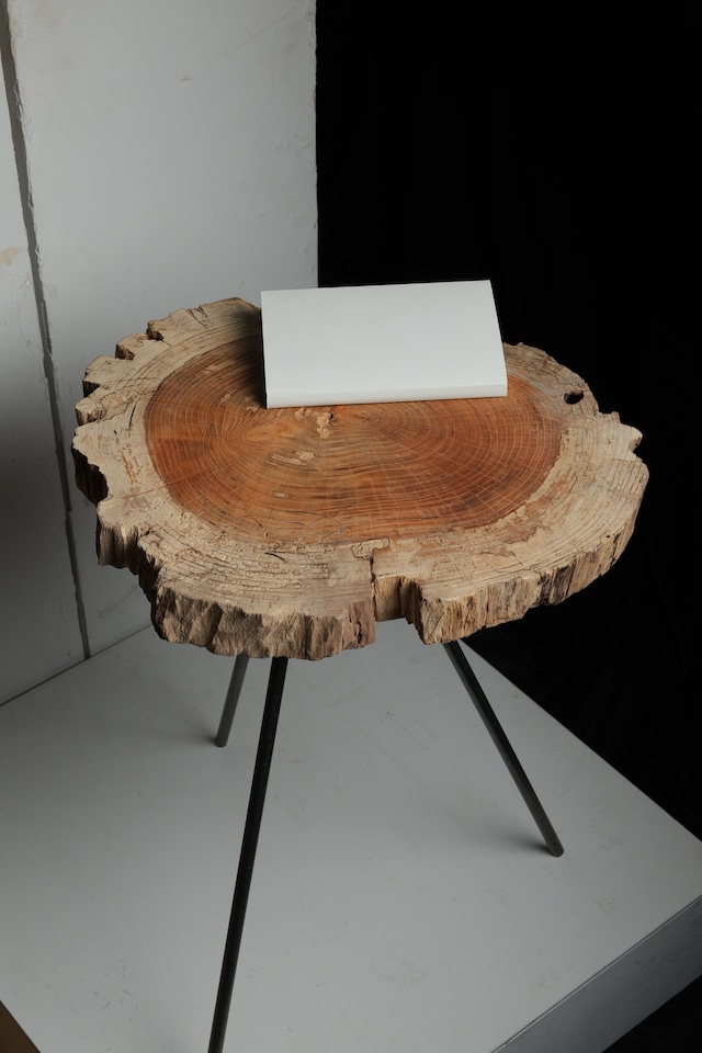 Side table "欅"
