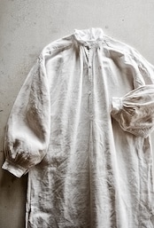 1900s フランス 清貧の画家へ 手織りシャンブルリネンによるグランパシャツ アンティーク