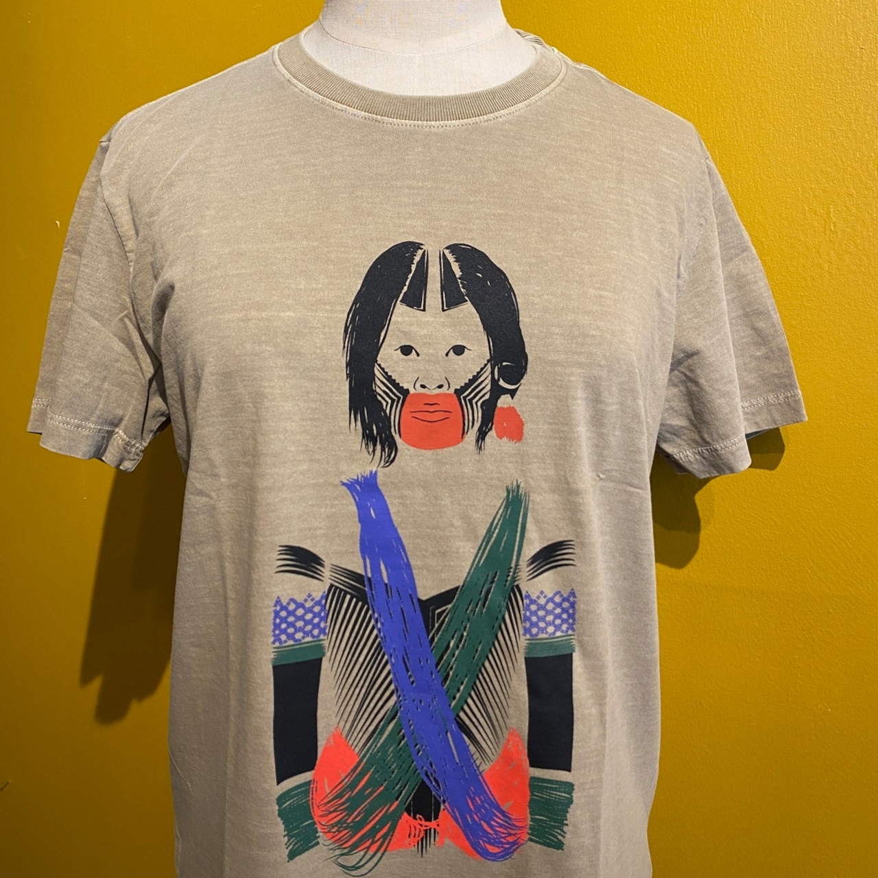 カヤポ族のTシャツ 【Mulher preparada para festa】